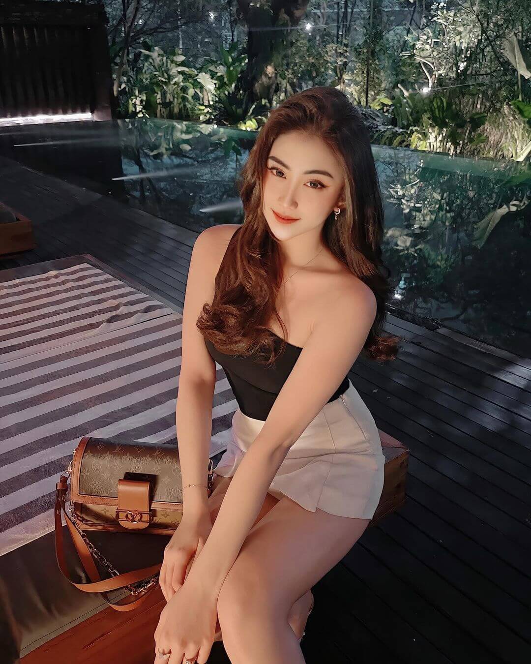 Bella