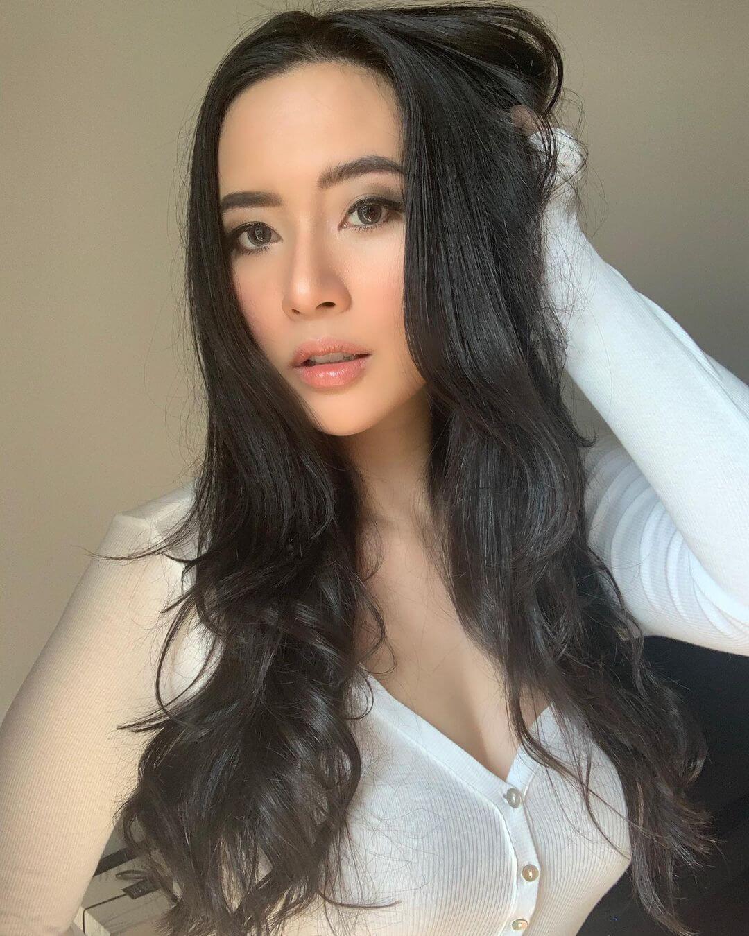 Bella